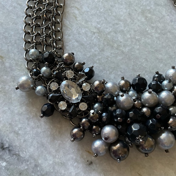 Chunky Woven Pearl & Crystal/ Rhinestone Necklace - Picture 3 of 7